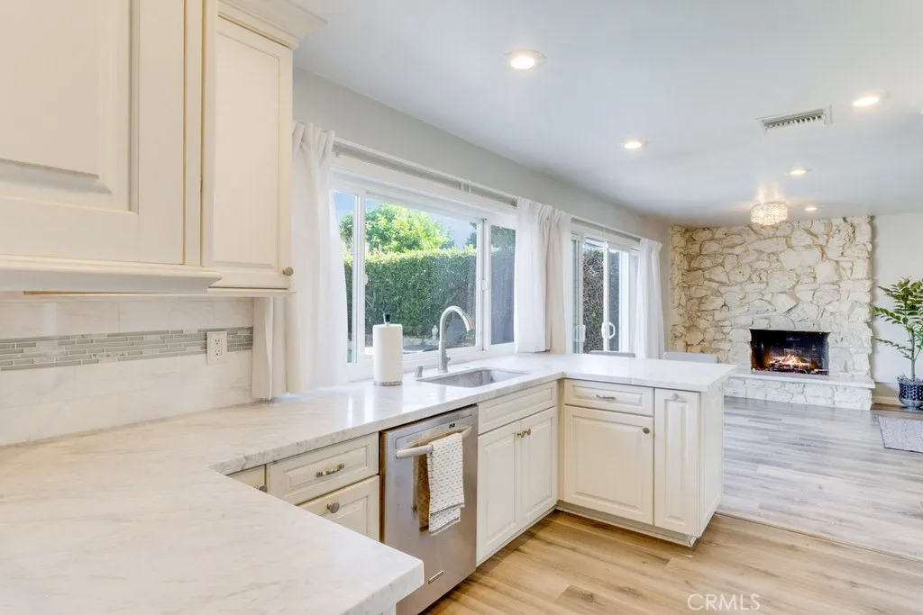 3560 Iris Cir, Seal Beach, California 90740 home-pic-15
