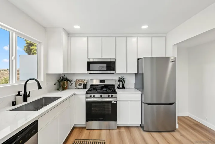 6492 6494 Lanston St., San Diego, California 92111