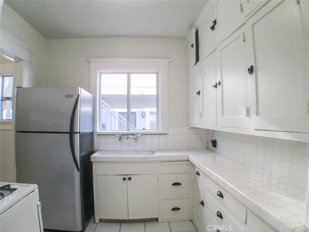440 N Zona Court, Long Beach, California 90802 home-pic-11