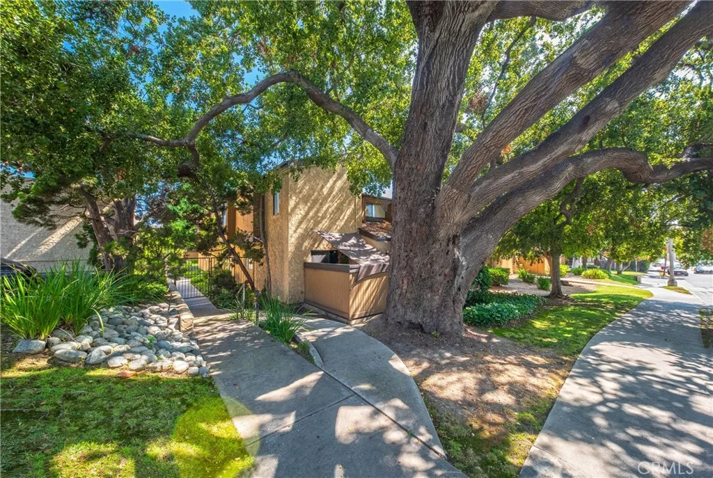 267 Linwood Avenue E, Monrovia, California 91016 home-pic-32