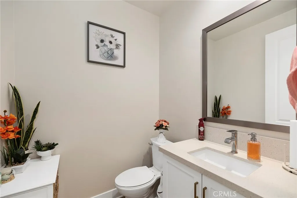 1577 Calle Mayfair, Chula Vista, California 91913 home-pic-23