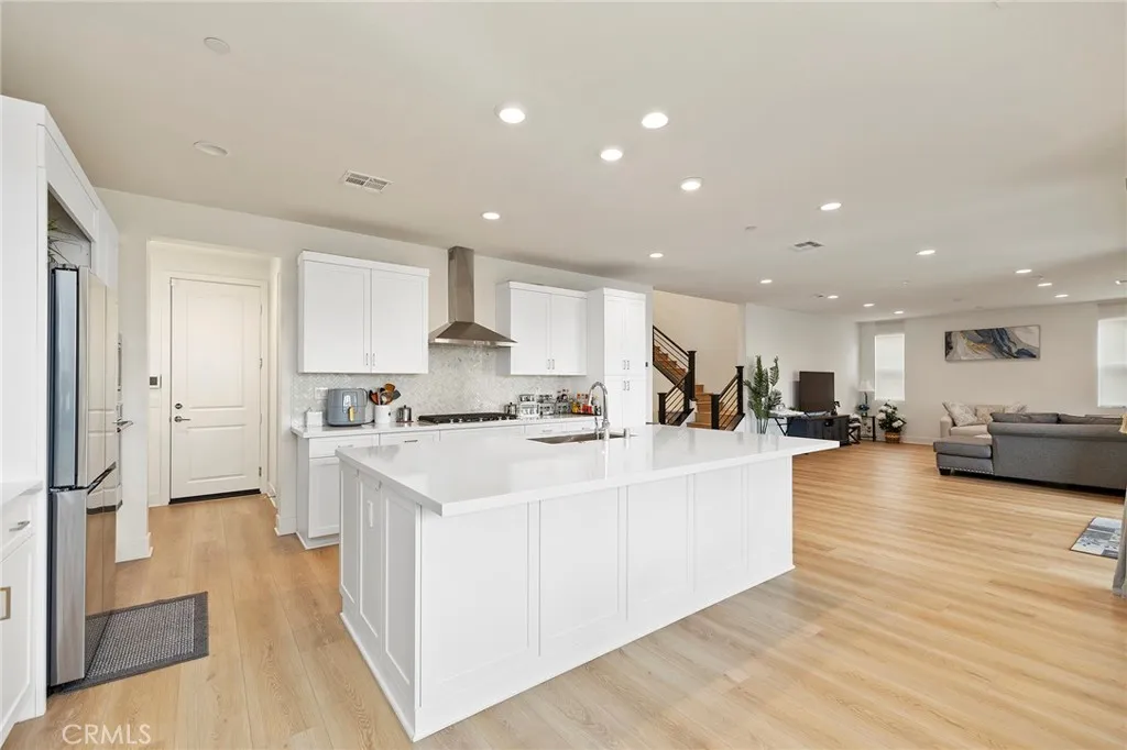 1577 Calle Mayfair, Chula Vista, California 91913 home-pic-19