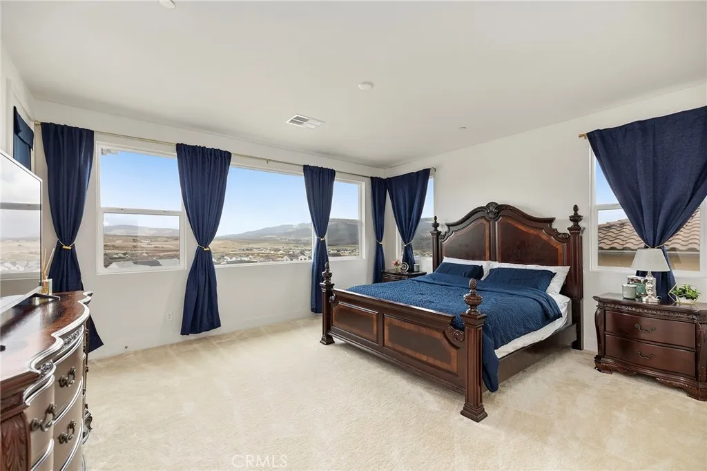 1577 Calle Mayfair, Chula Vista, California 91913 home-pic-36