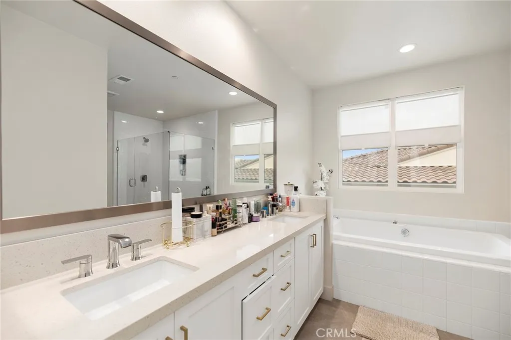 1577 Calle Mayfair, Chula Vista, California 91913 home-pic-33