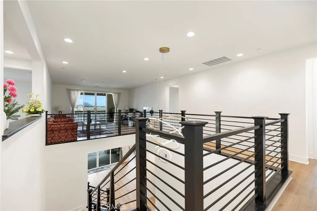 1577 Calle Mayfair, Chula Vista, California 91913 home-pic-24