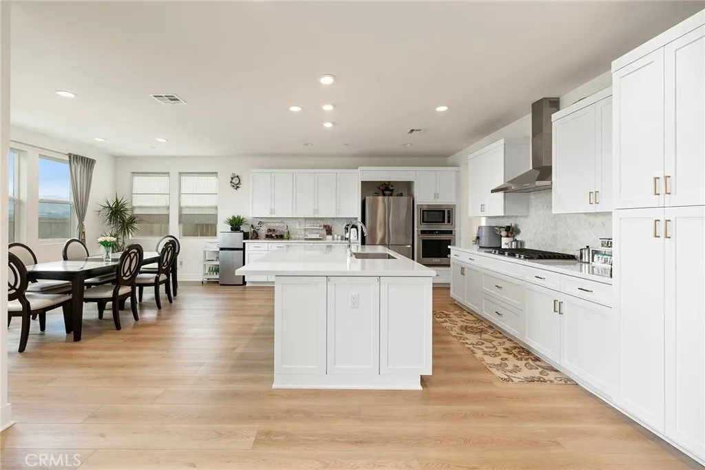 1577 Calle Mayfair, Chula Vista, California 91913 home-pic-14