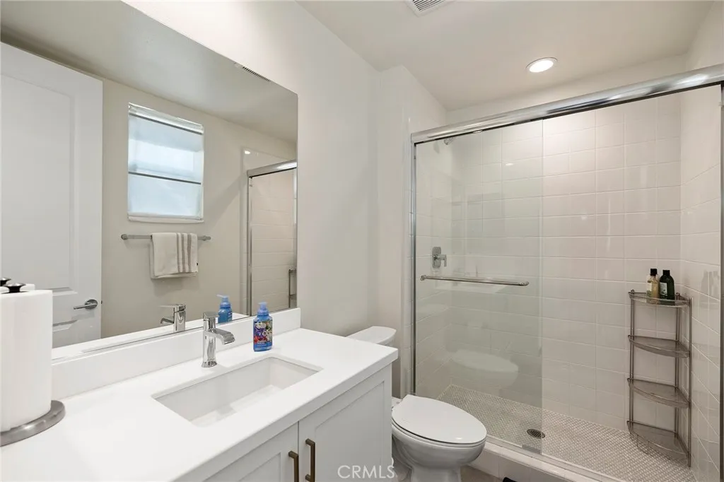 1577 Calle Mayfair, Chula Vista, California 91913 home-pic-49