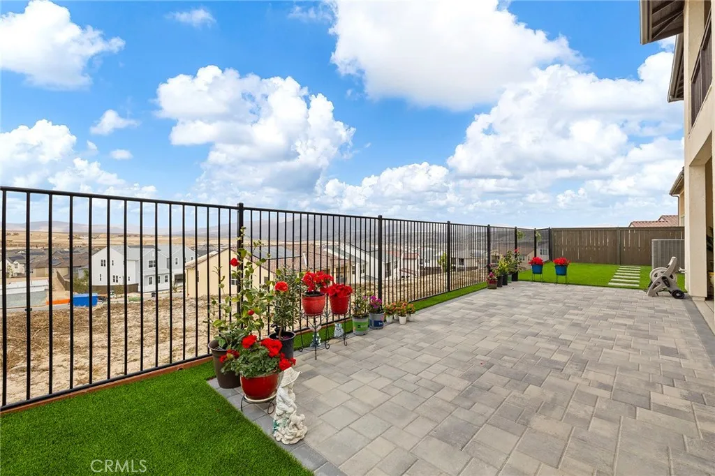 1577 Calle Mayfair, Chula Vista, California 91913 home-pic-55