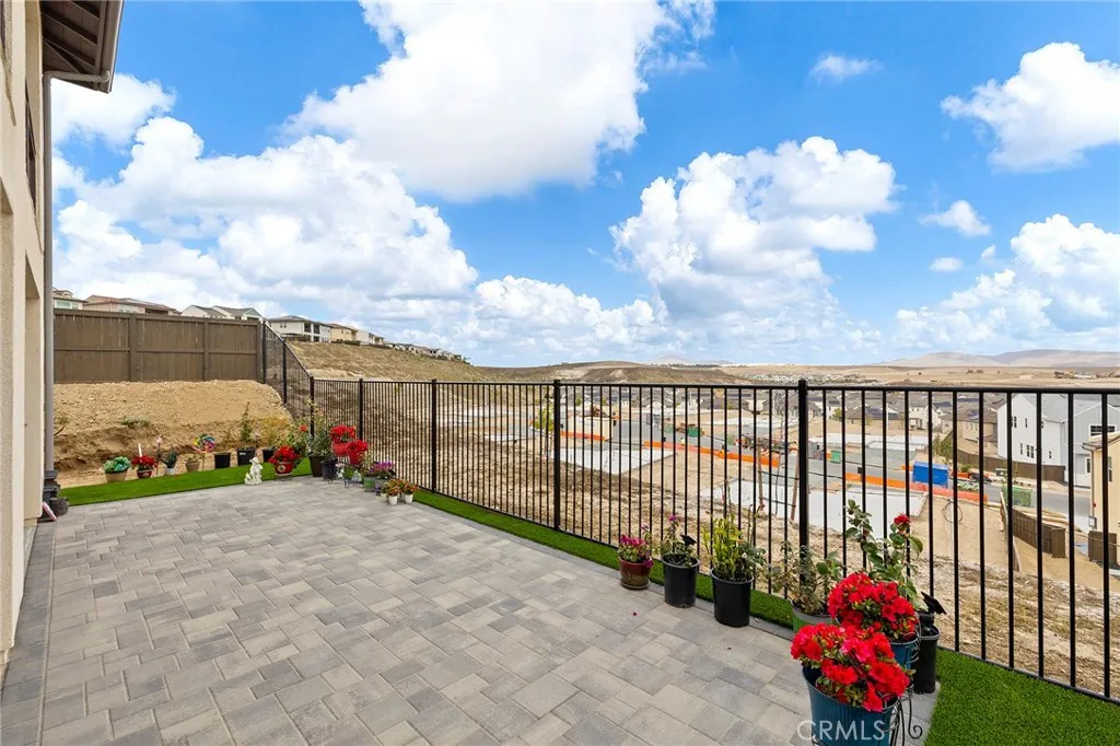 1577 Calle Mayfair, Chula Vista, California 91913 home-pic-59