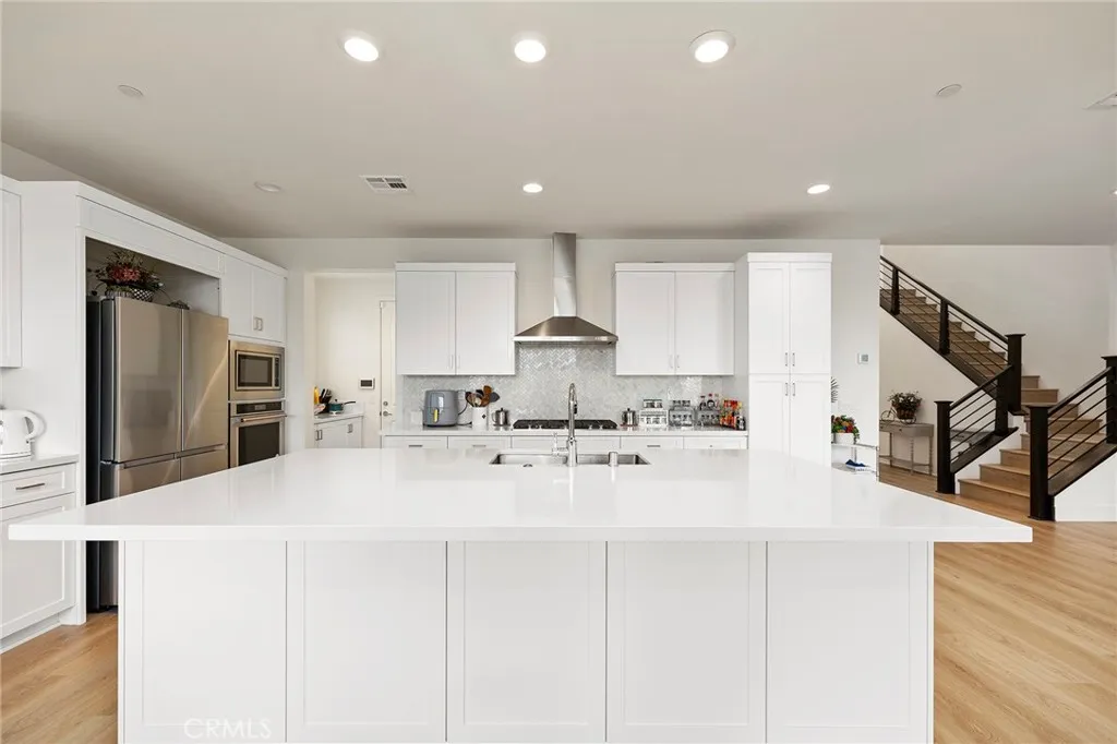 1577 Calle Mayfair, Chula Vista, California 91913 home-pic-16