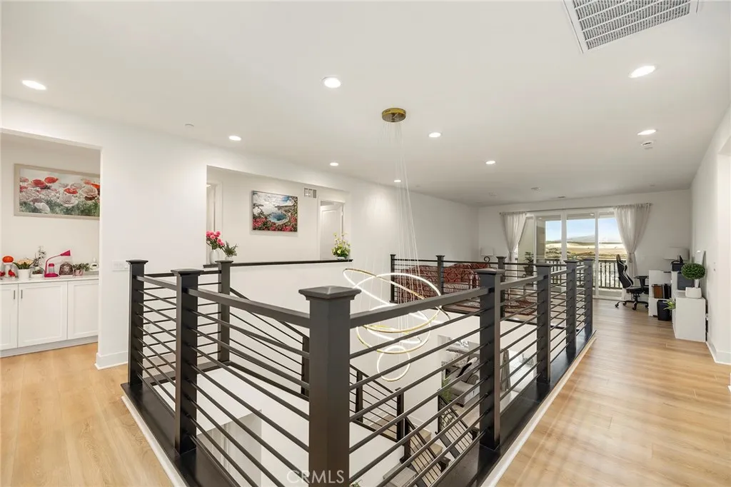 1577 Calle Mayfair, Chula Vista, California 91913 home-pic-28