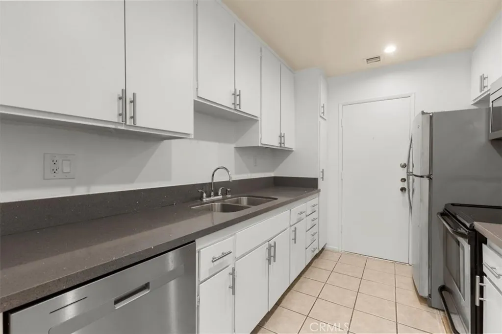 1115 S Elm Drive 207, Los Angeles, California 90035 home-pic-9