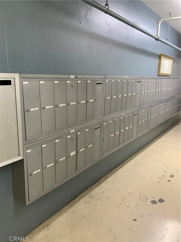 1115 S Elm Drive 207, Los Angeles, California 90035 home-pic-34