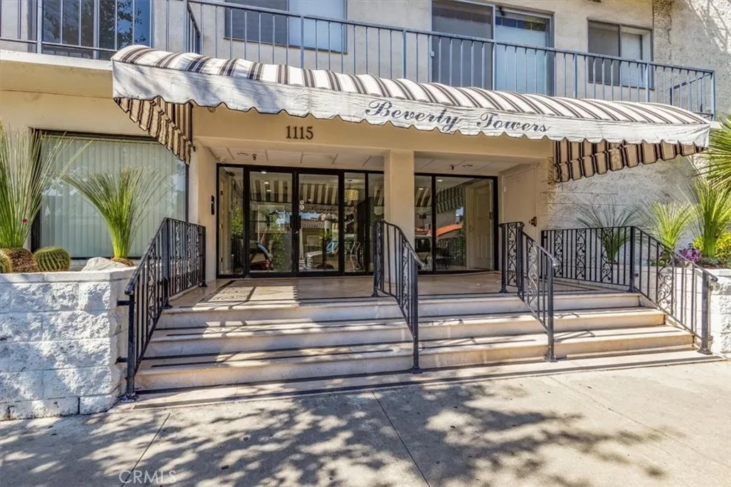 1115 S Elm Drive 207, Los Angeles, California 90035 home-pic-21