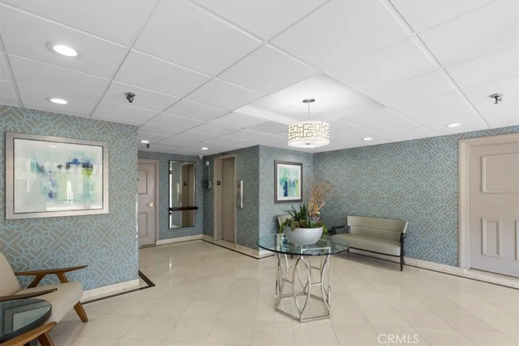 1115 S Elm Drive 207, Los Angeles, California 90035 home-pic-19