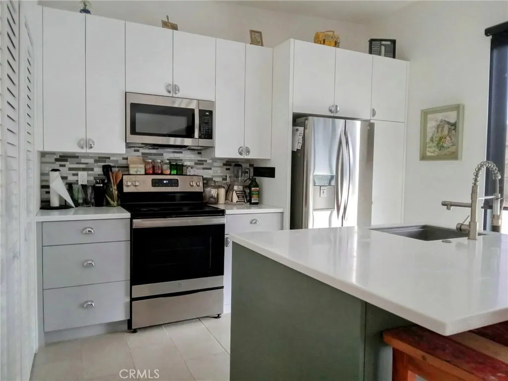 60194 La Mirada Trail, Joshua Tree, California 92252 home-pic-8