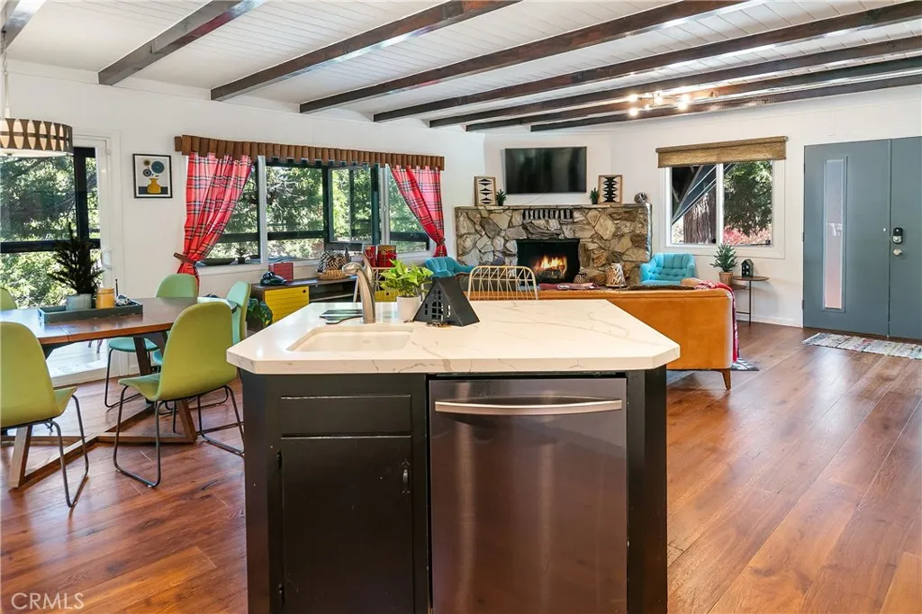 27558 W Shore Road, Lake Arrowhead, California 92352 home-pic-13