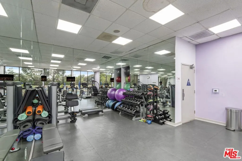 2160 Century Parkway 104n, Los Angeles, California 90067 home-pic-19