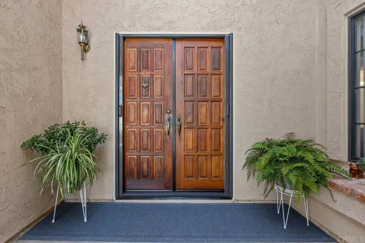 15662 Via Calanova, San Diego, California 92128