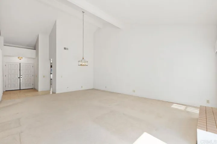 15662 Via Calanova, San Diego, California 92128