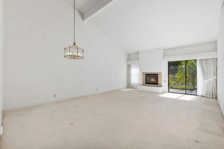 15662 Via Calanova, San Diego, California 92128