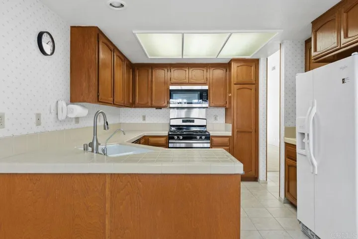 15662 Via Calanova, San Diego, California 92128