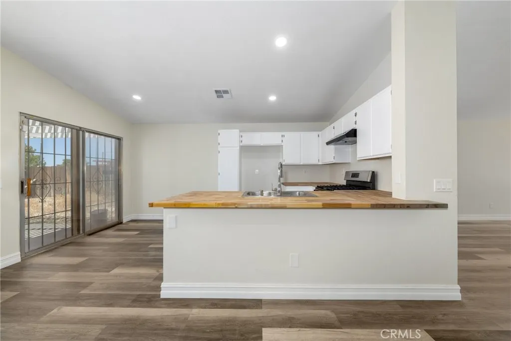 10830 Euclid Street, Adelanto, California 92301 home-pic-7