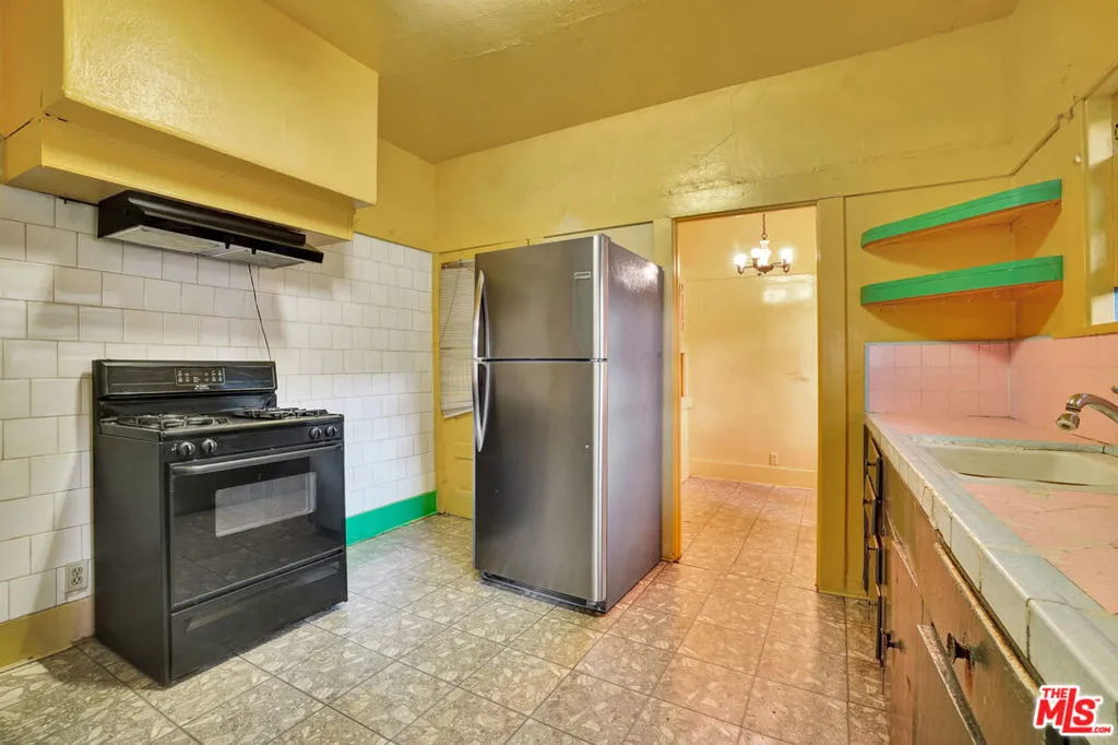 353 N Reno Street, Los Angeles, California 90026 home-pic-15