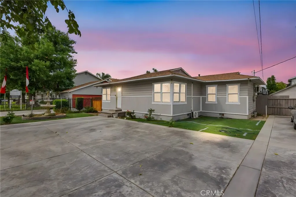 1210 E Whittier, Hemet, California 92543 home-pic-0