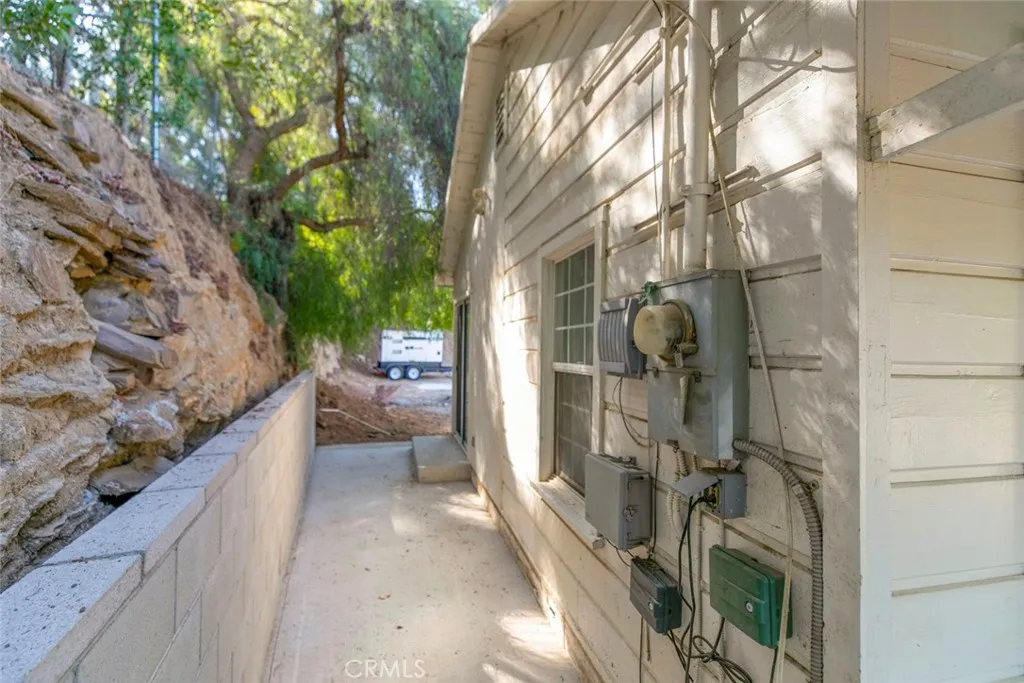 9442 Hillrose, Shadow Hills, California 91040 home-pic-11