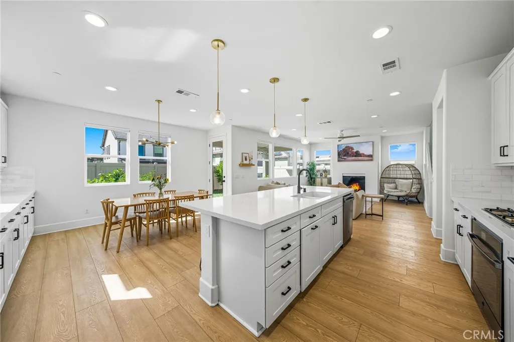 32017 Radiant Drive, Temecula, California 92591 home-pic-21