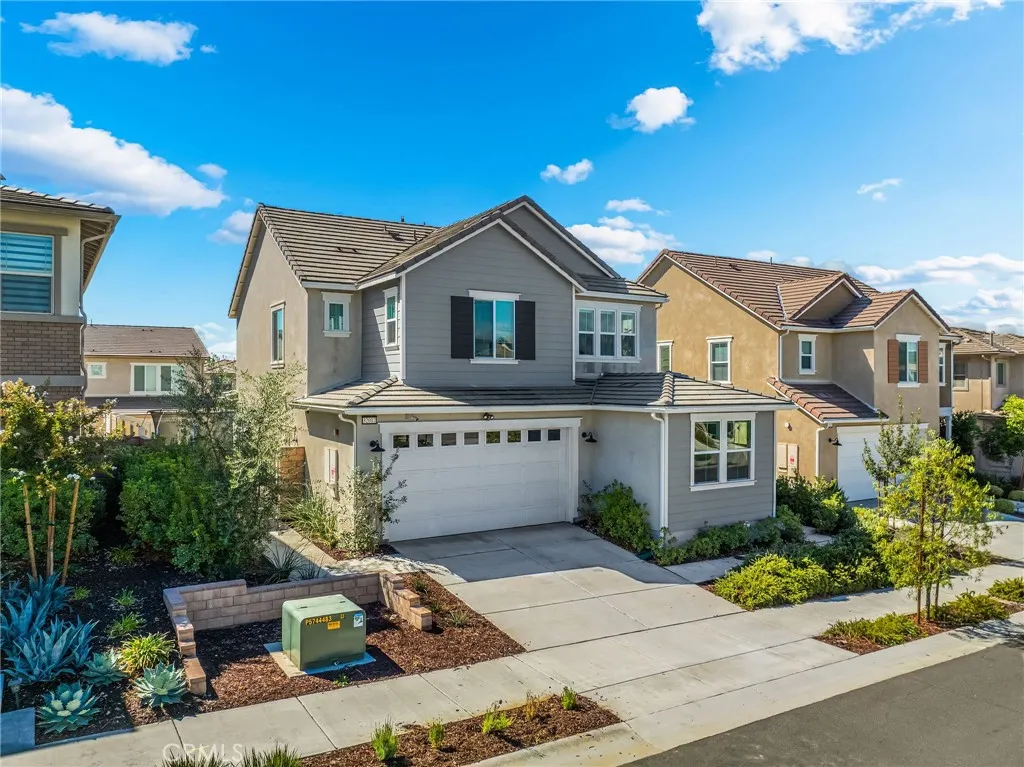 32017 Radiant Drive, Temecula, California 92591 home-pic-2