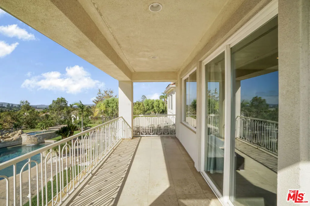 11158 Lopez Court, Moorpark, California 93021 home-pic-25