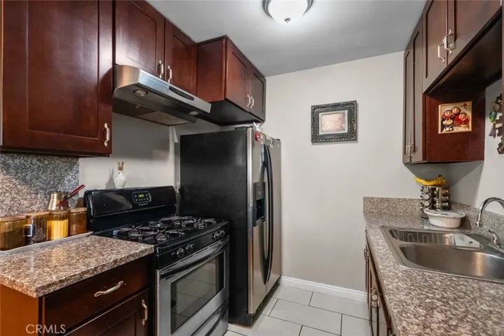 6661 Wilkinson Avenue, North Hollywood, California 91606