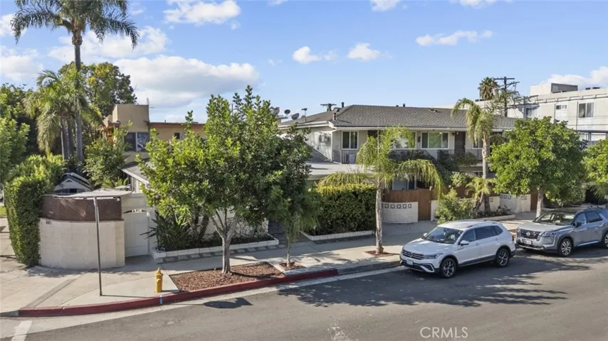 6661 Wilkinson Avenue, North Hollywood, California 91606
