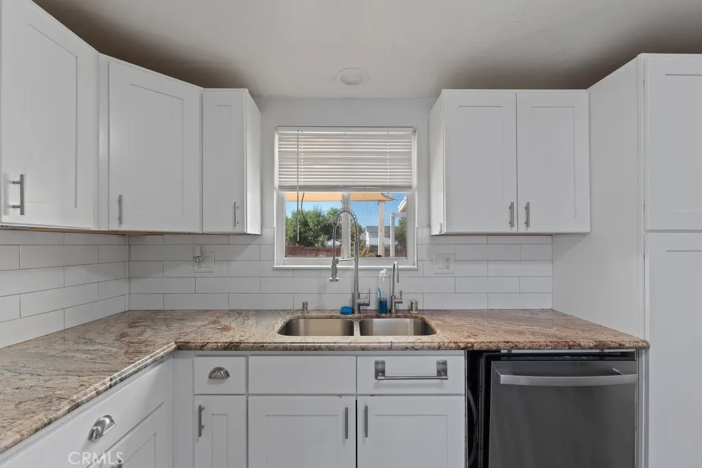 10560 6th, Hesperia, California 92345 home-pic-7