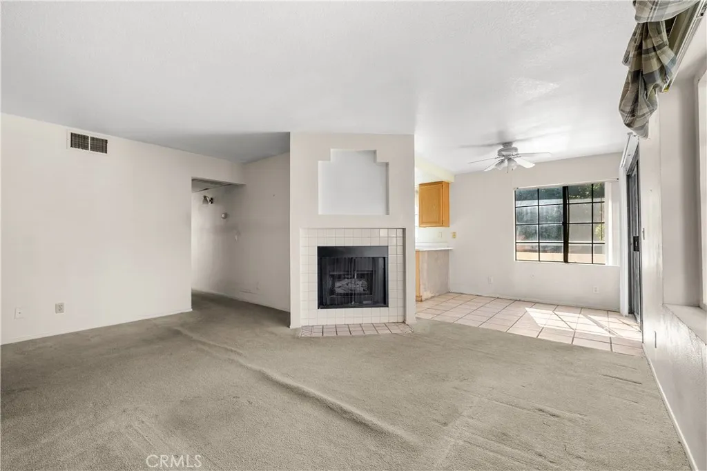 18117 Erik Court 413, Canyon Country, California 91387 home-pic-4