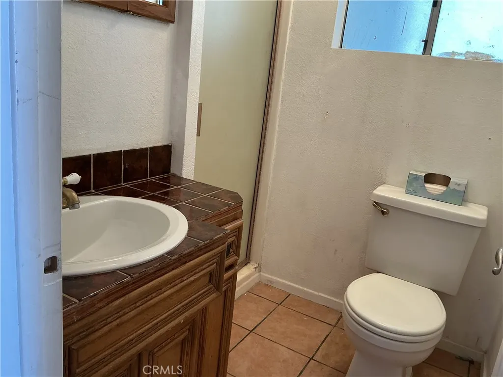 21669 21669 Vista, Cedarpines Park, California 92322 home-pic-18