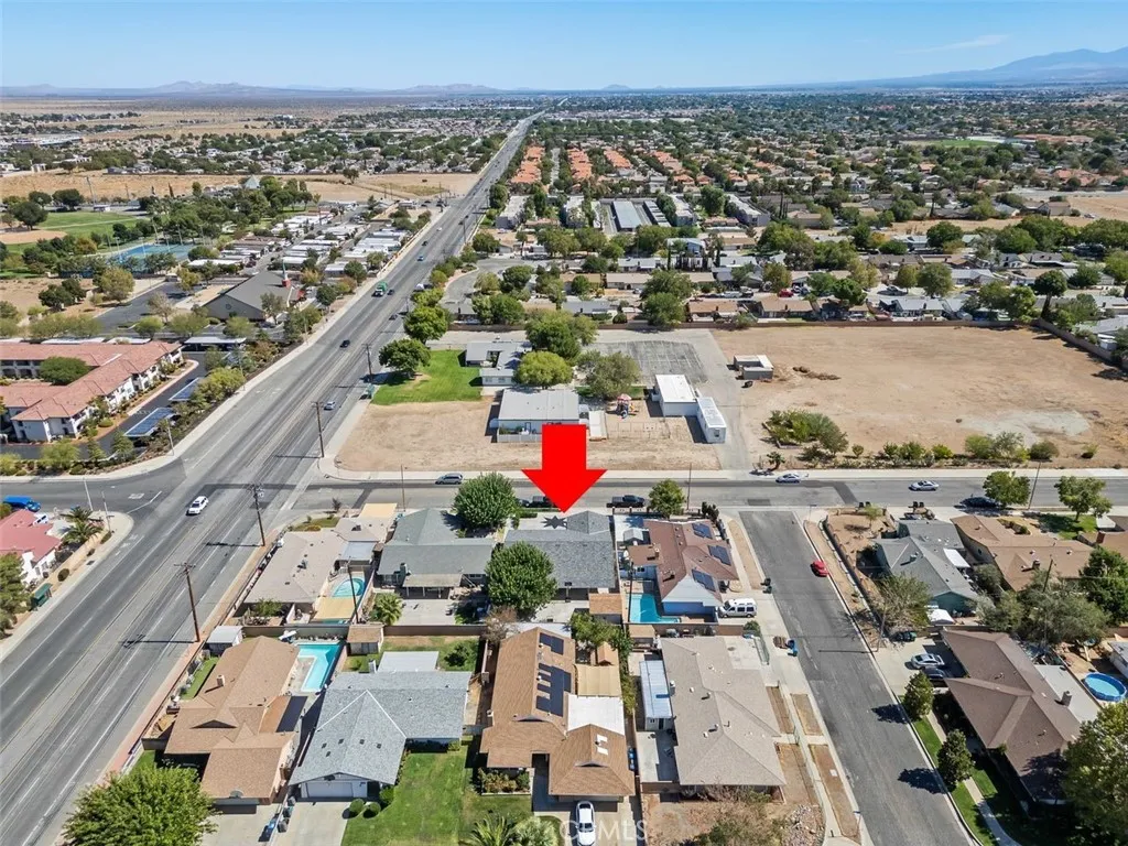 37939 27th E, Palmdale, California 93550 home-pic-37