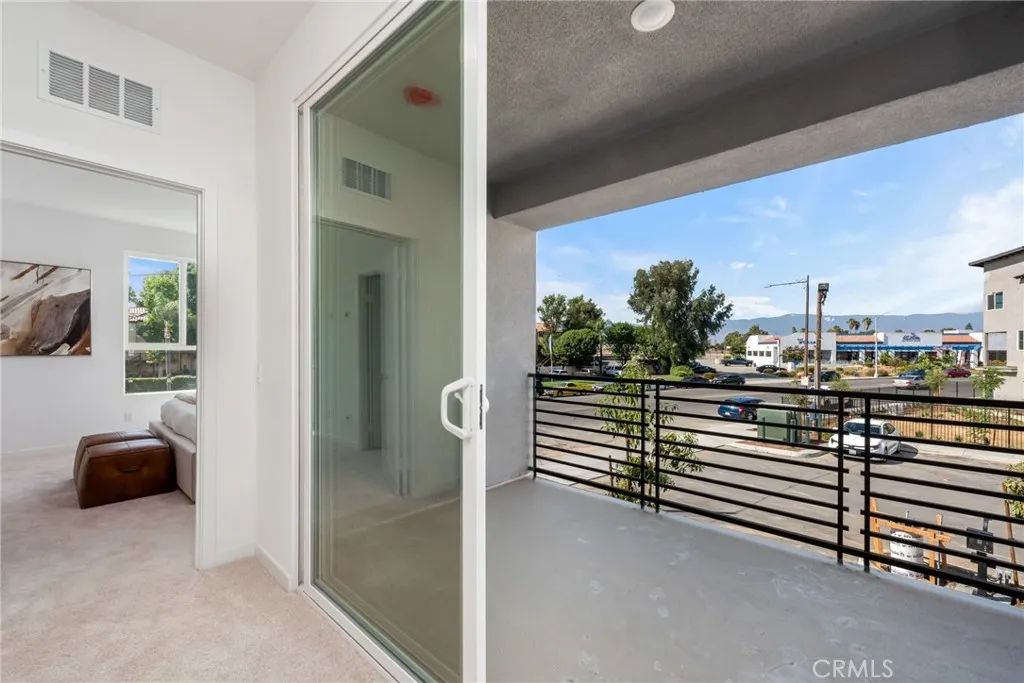 1122 Santo Antonio Drive, Colton, California 92324 home-pic-18