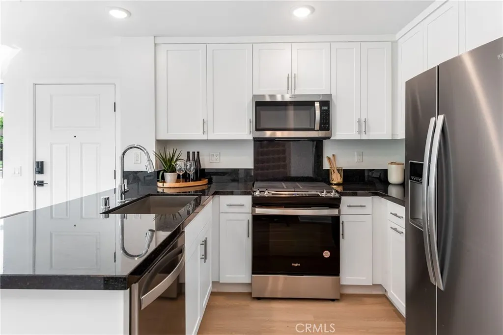 1122 Santo Antonio Drive, Colton, California 92324 home-pic-14