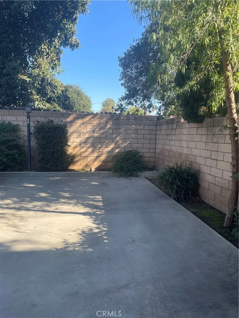214 Violet Avenue E, Monrovia, California 91016 home-pic-24