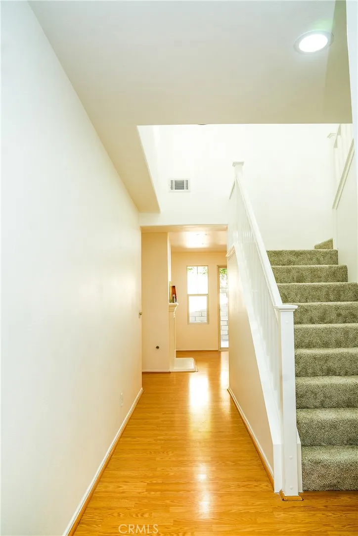 214 Violet Avenue E, Monrovia, California 91016 home-pic-3