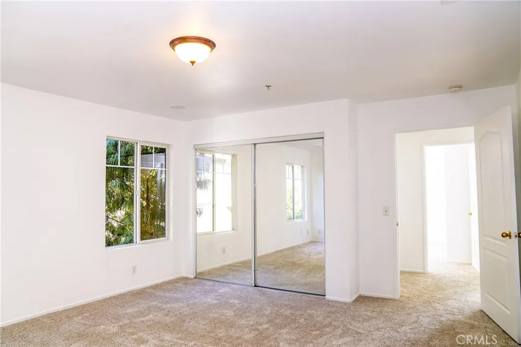 214 Violet Avenue E, Monrovia, California 91016 home-pic-16