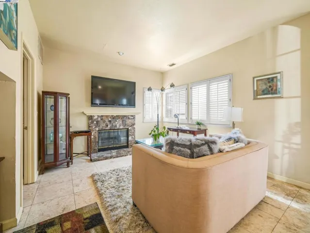 29288 Chance St, Hayward, California 94544