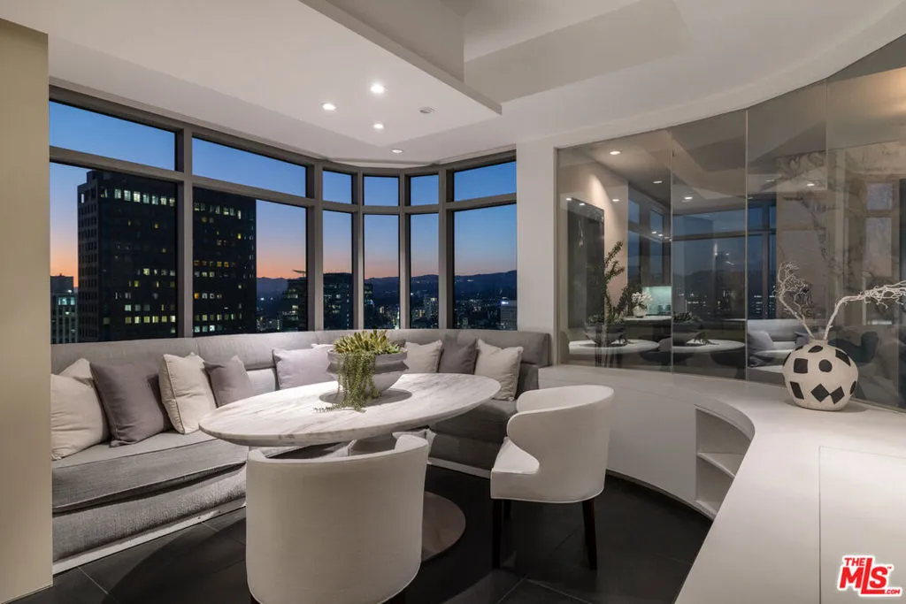 10800 Wilshire Boulevard 1501, Los Angeles, California 90024 home-pic-16