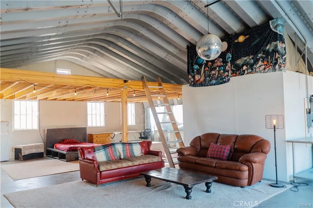 48317 Burns Canyon, Pioneertown, California 92268 home-pic-23
