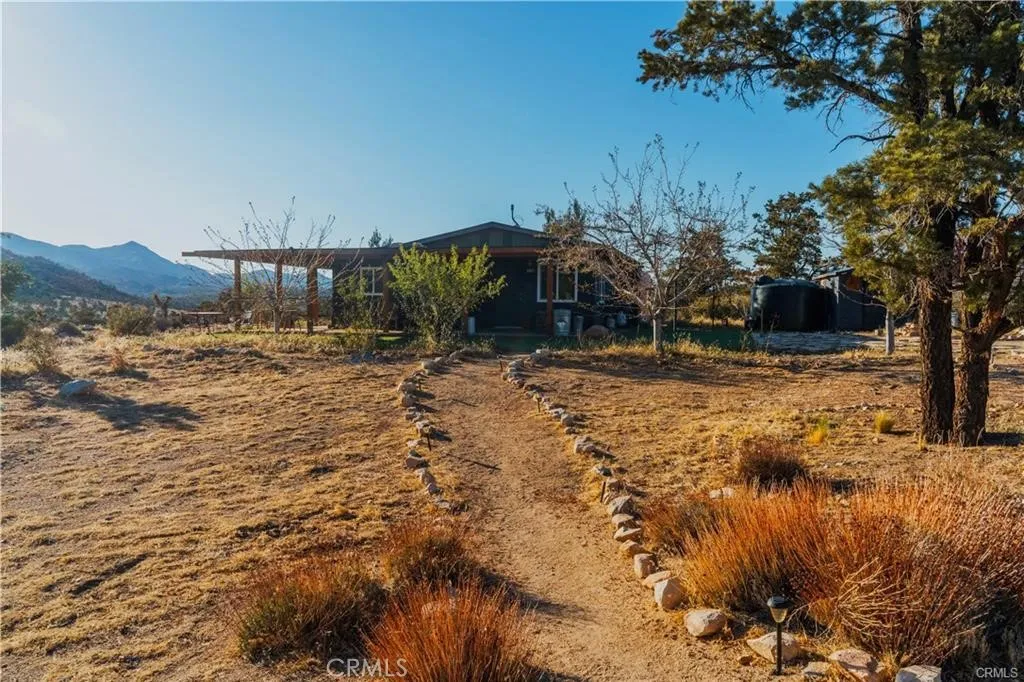 48317 Burns Canyon, Pioneertown, California 92268 home-pic-3