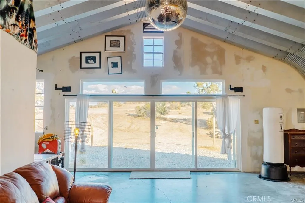 48317 Burns Canyon, Pioneertown, California 92268 home-pic-20