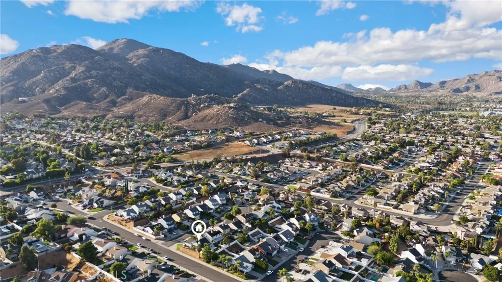 11830 Carlisle Court, Moreno Valley, California 92557 home-pic-56
